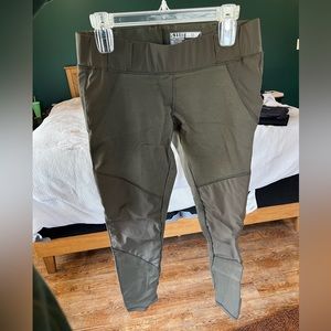 5.11 Tactical Women’s Raven Range Capri Leggings